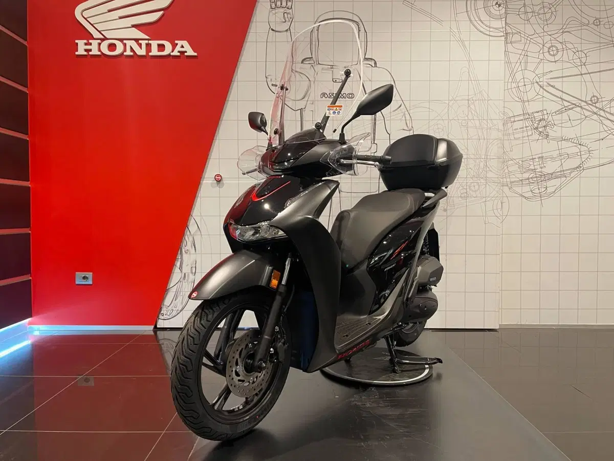 Honda SH 125 Sport (2026) (4)
