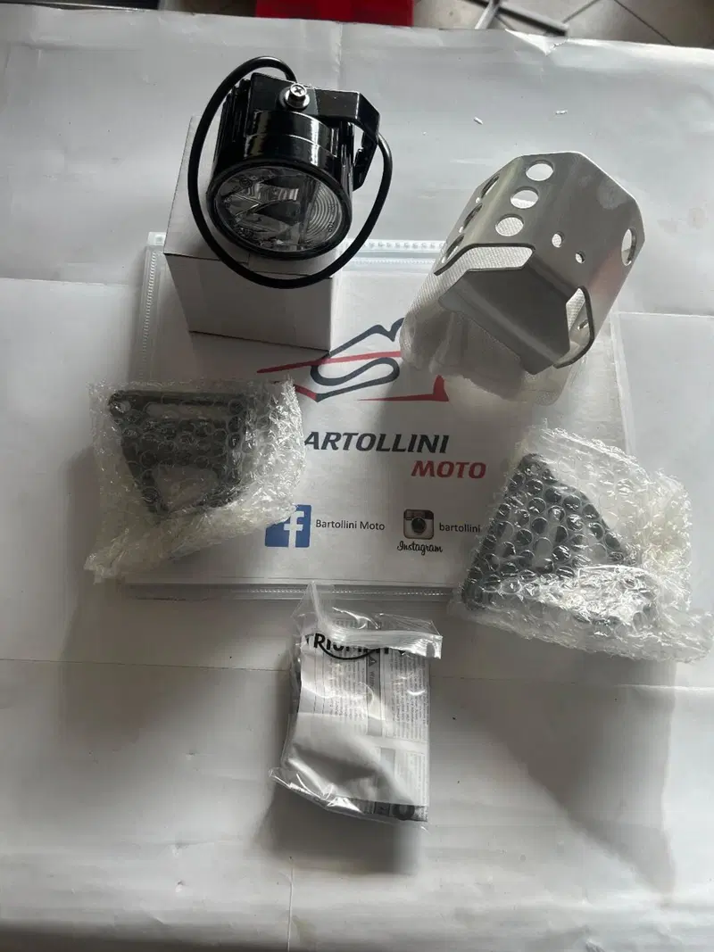 Faretti per Explorer 1200 Triumph