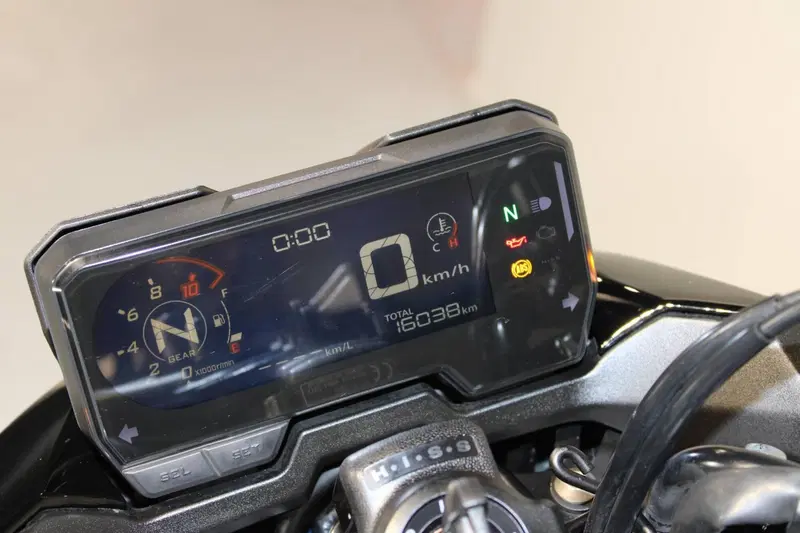 Honda CB 500 F (2022 - 23) (6)