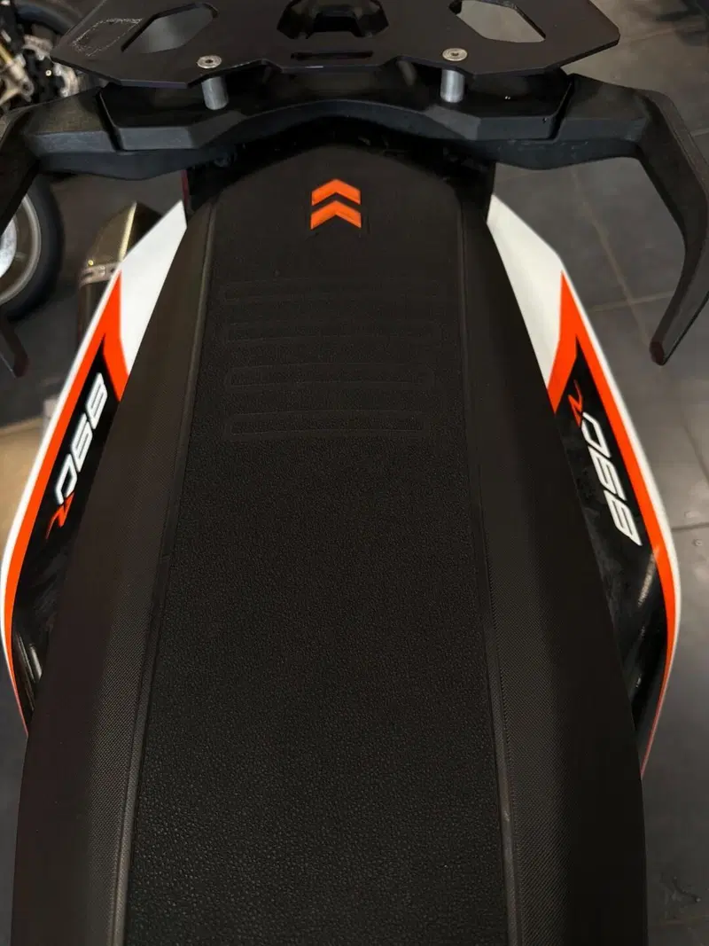 KTM 890 Adventure R (2021) (20)