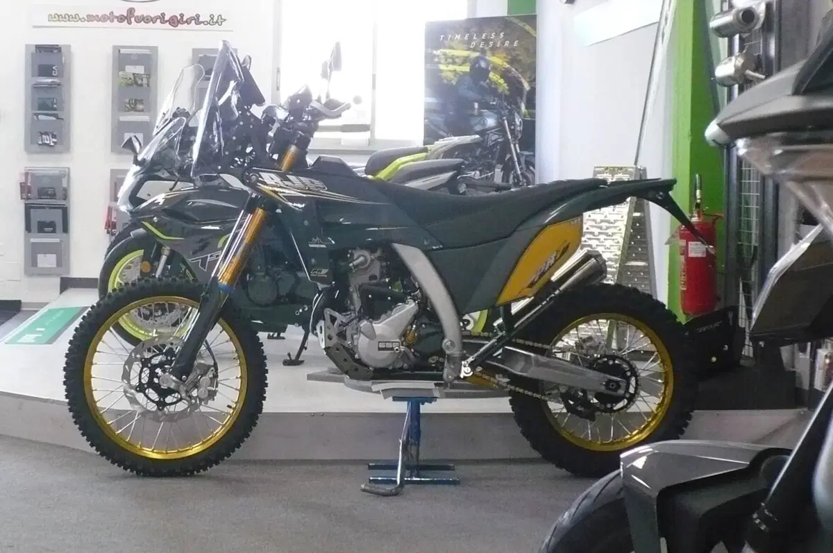 AJP PR7 650 Adventure (2025 - 26) (9)