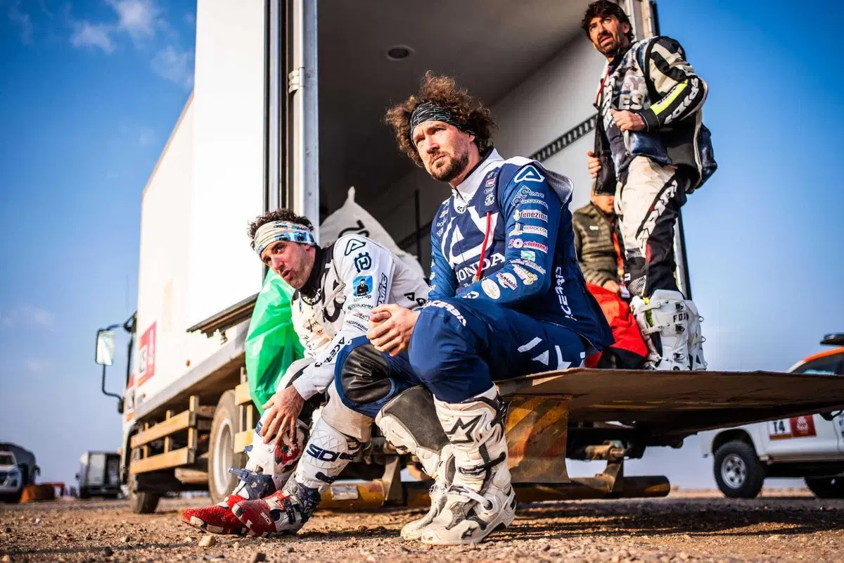 Dakar 2026. T12. Il sangue freddo di Brabec, Honda, e Al Attiyah, Dacia, la resistenza vana di Benavides, KTM, Roma e Ekstrom, Ford (14)