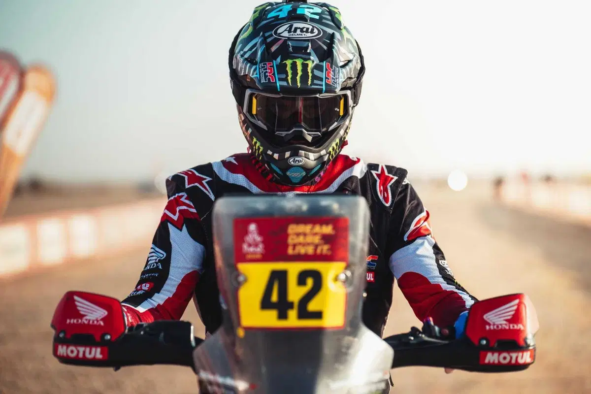 Dakar 2026. T12. Il sangue freddo di Brabec, Honda, e Al Attiyah, Dacia, la resistenza vana di Benavides, KTM, Roma e Ekstrom, Ford (7)