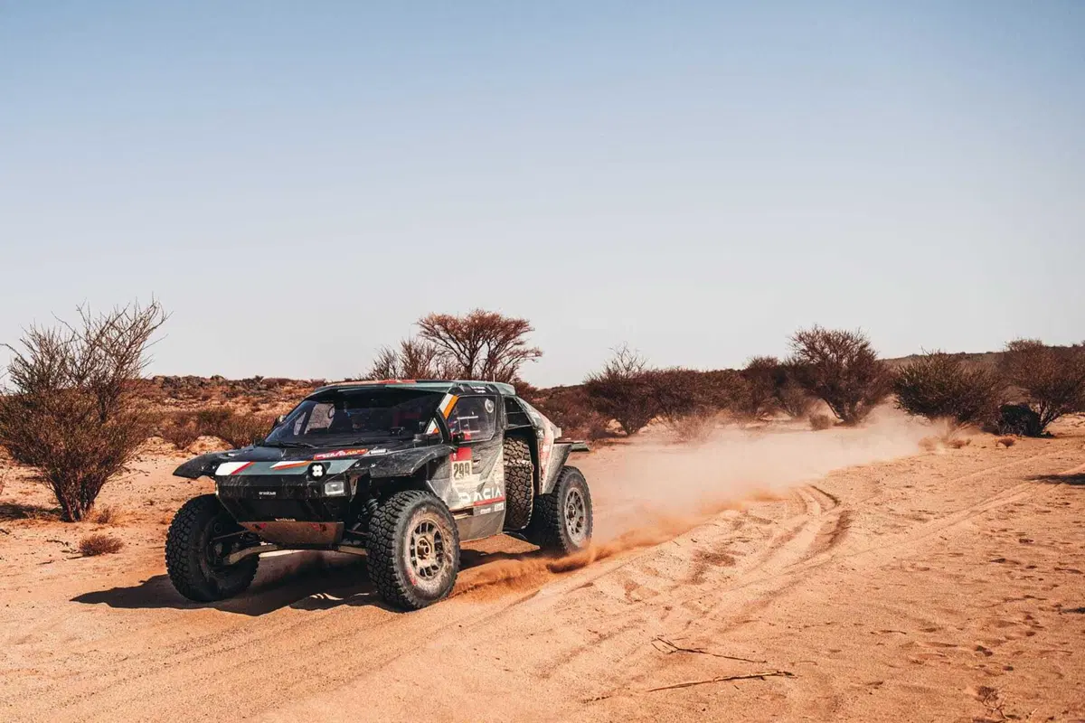 Dakar 2026. T12. Il sangue freddo di Brabec, Honda, e Al Attiyah, Dacia, la resistenza vana di Benavides, KTM, Roma e Ekstrom, Ford (17)