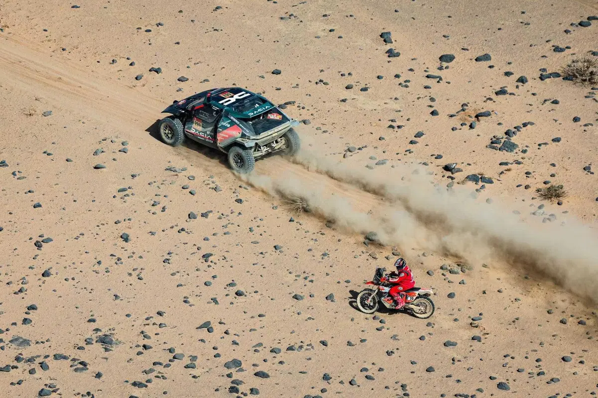 Dakar 2026. T12. Il sangue freddo di Brabec, Honda, e Al Attiyah, Dacia, la resistenza vana di Benavides, KTM, Roma e Ekstrom, Ford (21)