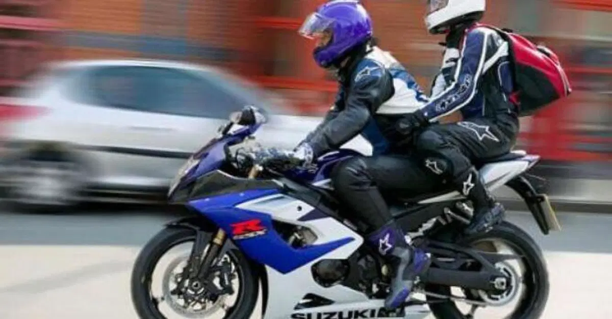 Vietato andare in due in moto perch&eacute; lo fanno i sicari. La nuova regola in Per&ugrave;