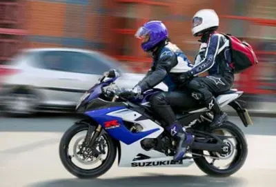 Vietato andare in due in moto perch&eacute; lo fanno i sicari. La nuova regola in Per&ugrave;