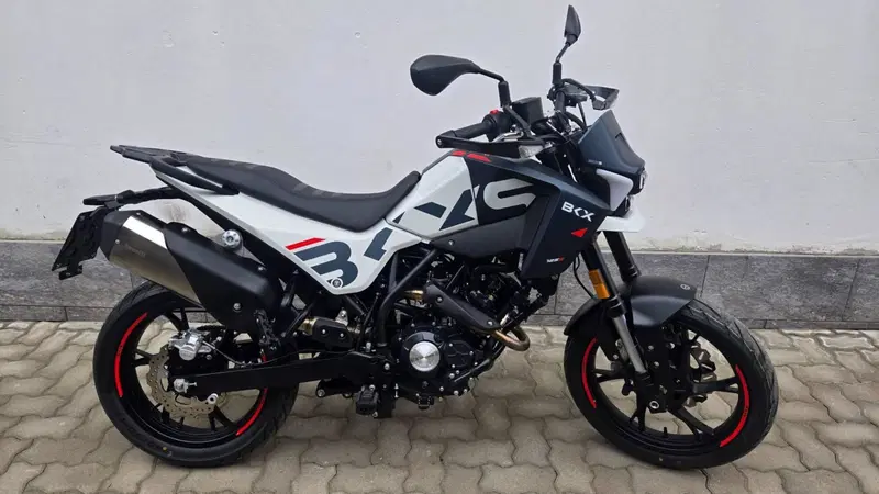 Benelli BKX 125 S (2026) (2)