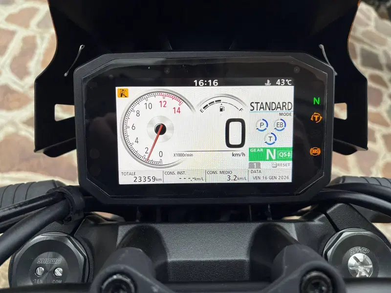 Honda CB 1000 R Black Edition (2021 - 25) (2)
