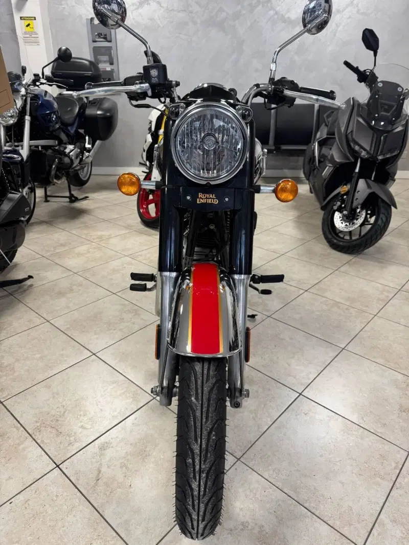 Royal Enfield Classic 350 (2021 - 26) (3)