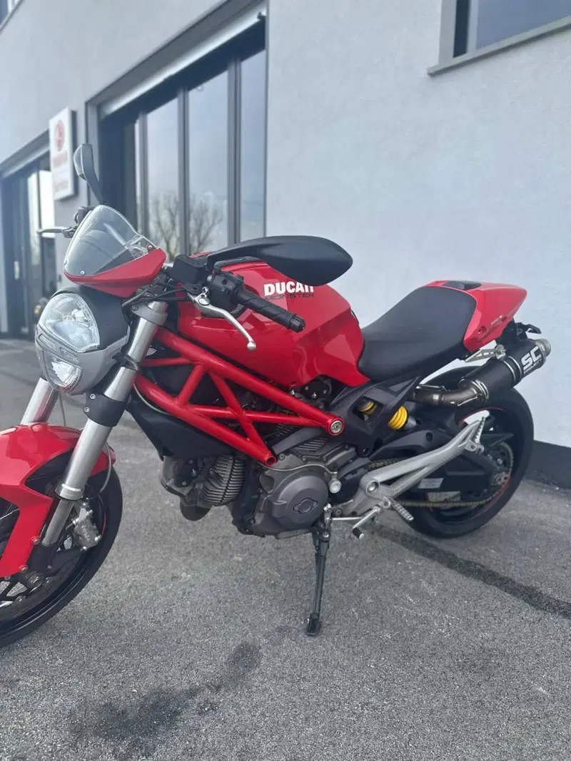 Ducati Monster 696 (2008 - 13) (2)