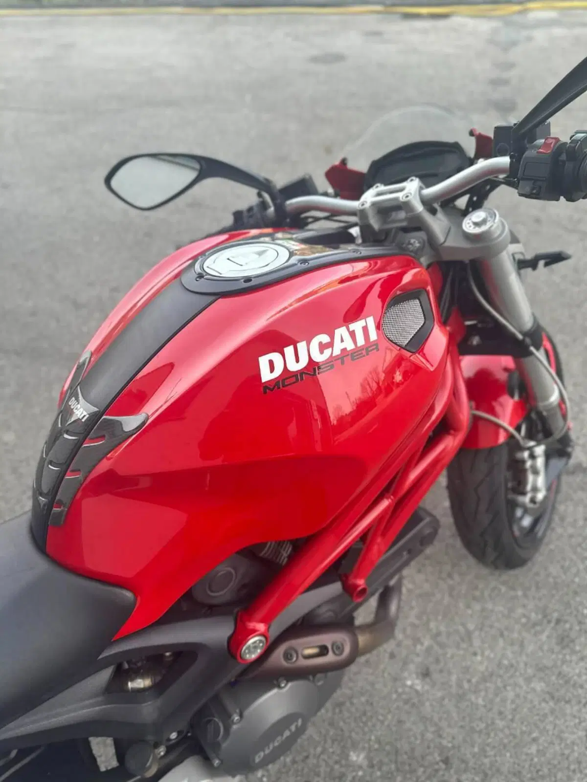 Ducati Monster 696 (2008 - 13) (3)