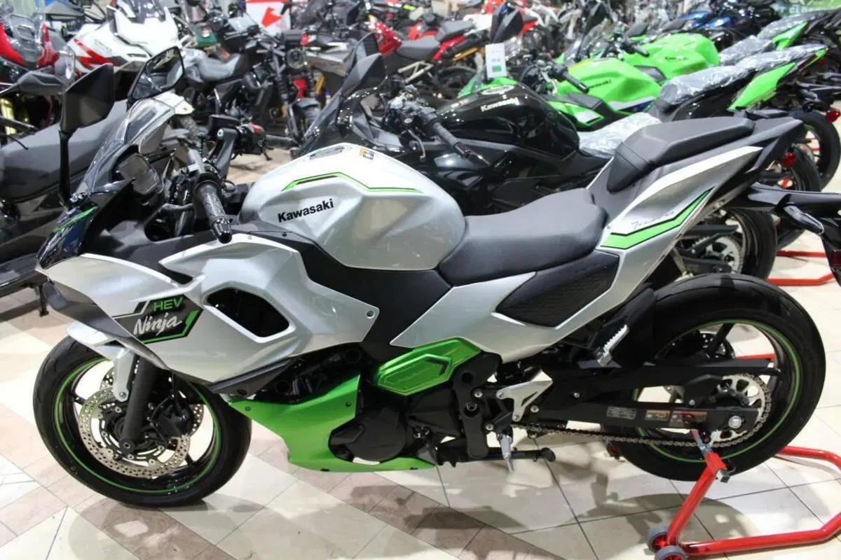 Kawasaki Ninja 7 Hybrid (2024 - 26)