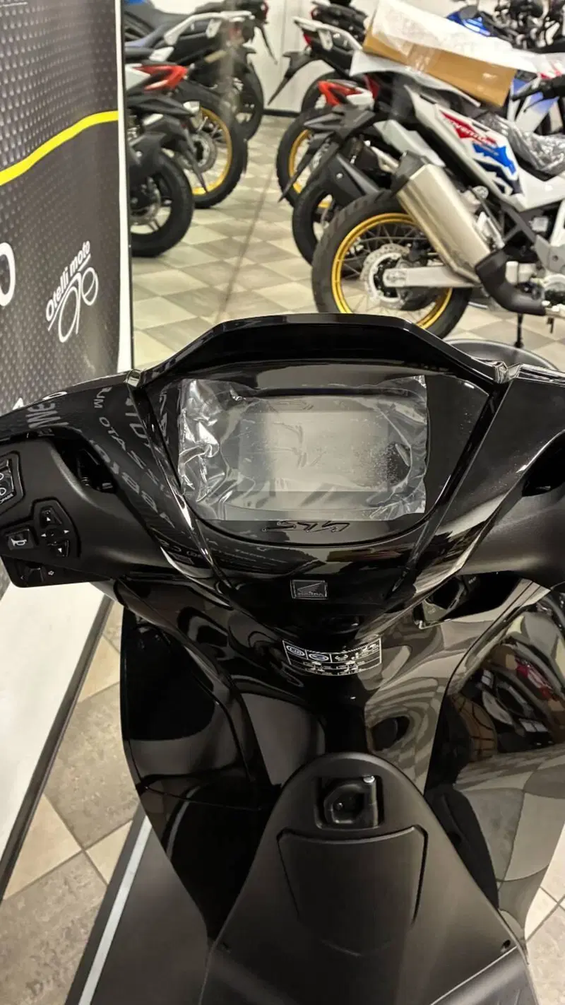 Honda SH 150 (2026) (4)