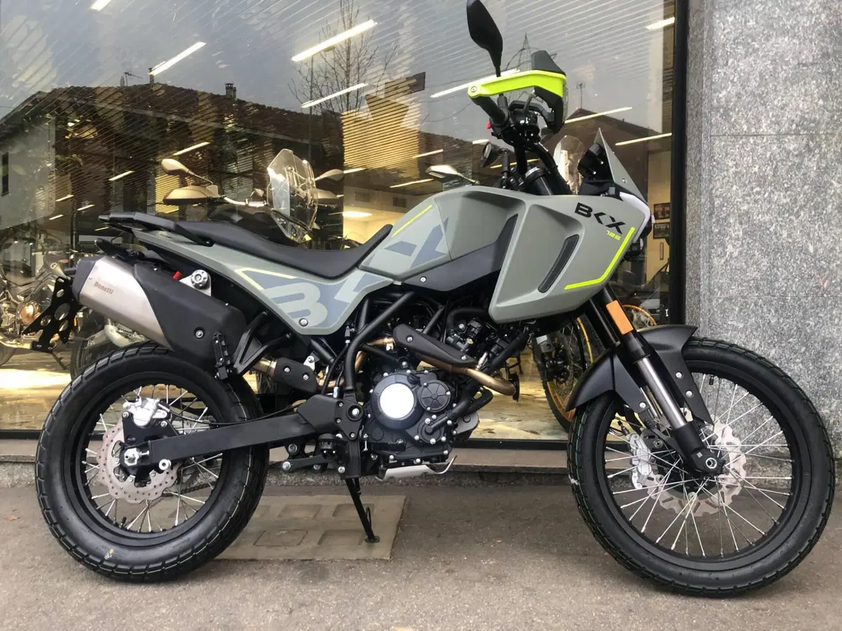 Benelli BKX 125 (2026) (2)