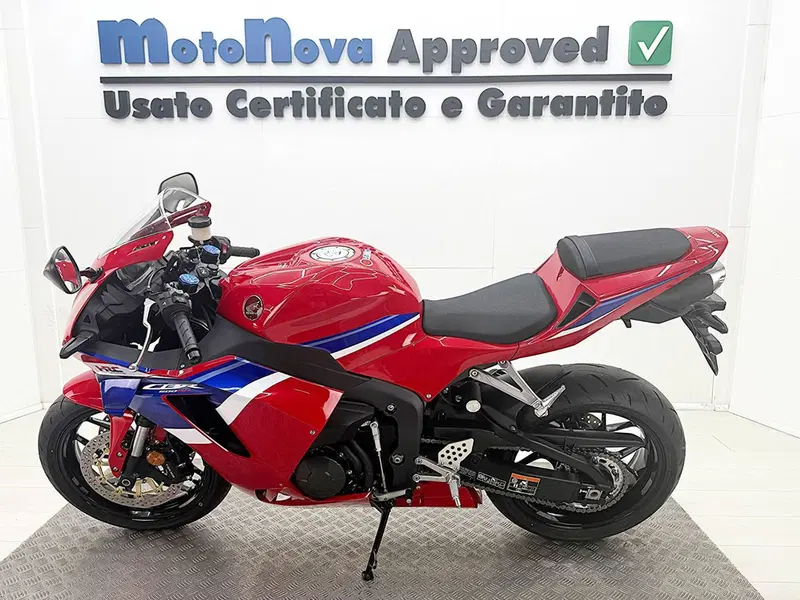 Honda CBR 600 RR (2024 - 26) (5)