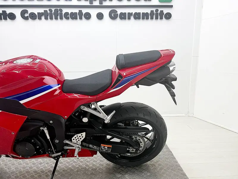 Honda CBR 600 RR (2024 - 26) (16)