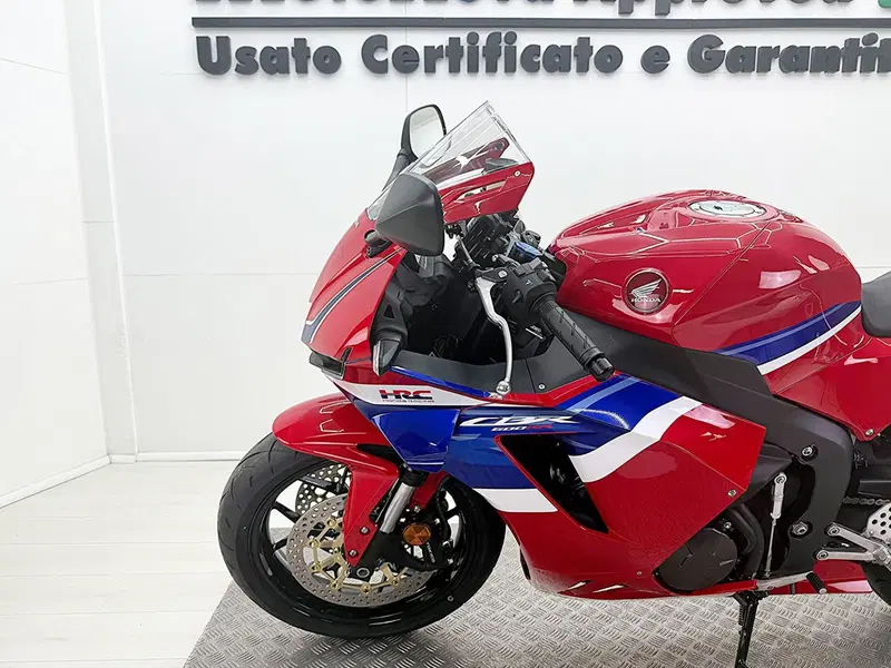 Honda CBR 600 RR (2024 - 26) (14)