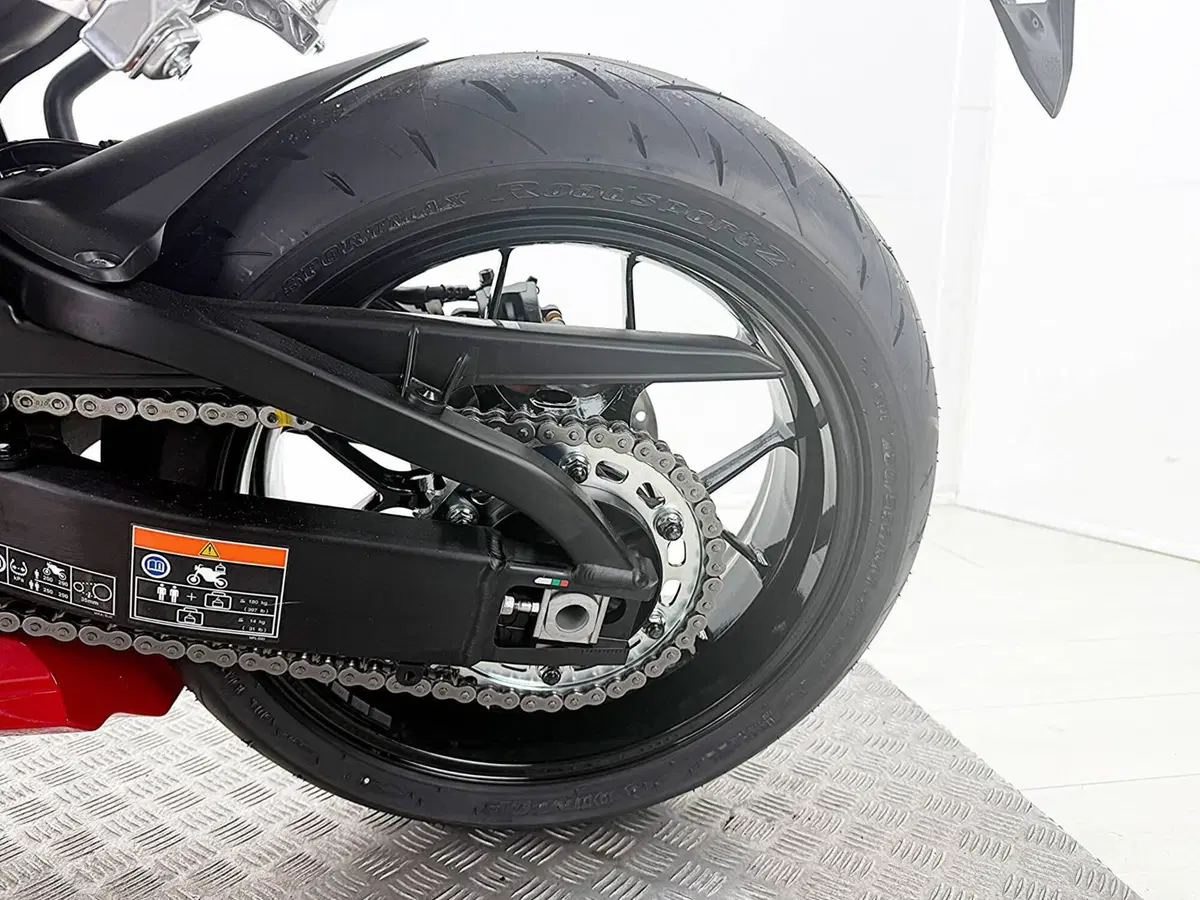 Honda CBR 600 RR (2024 - 26) (17)