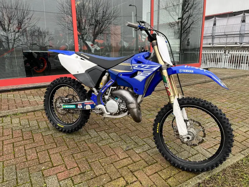 Yamaha YZ 125 (2017) (2)