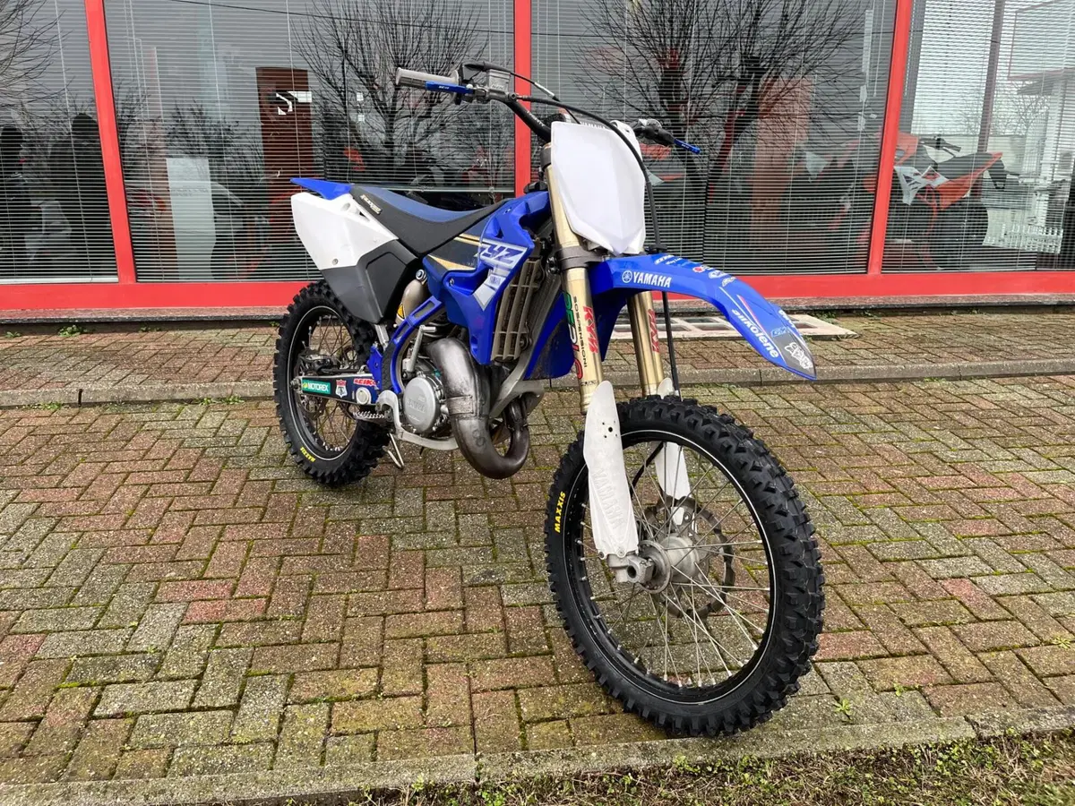 Yamaha YZ 125 (2017) (3)