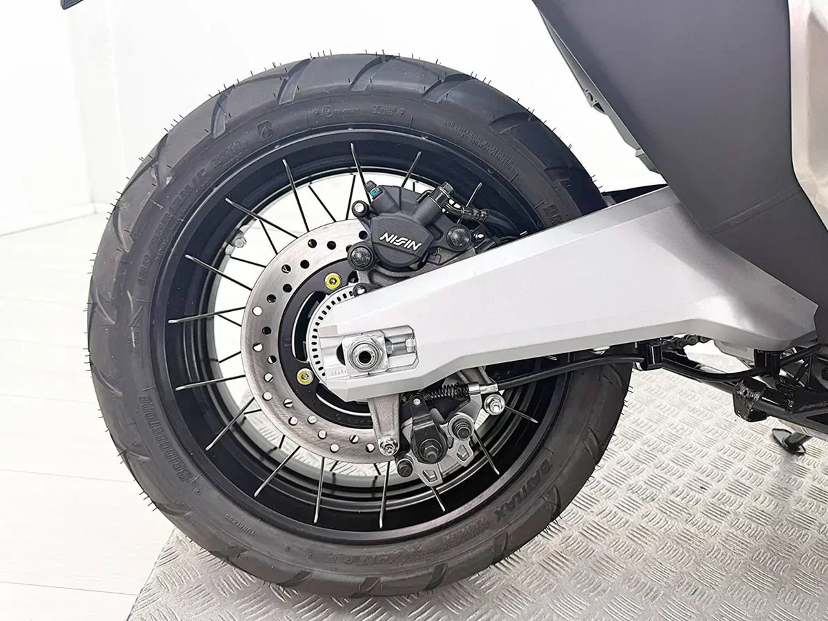 Honda X-ADV 750 Special Edition (2026) (6)