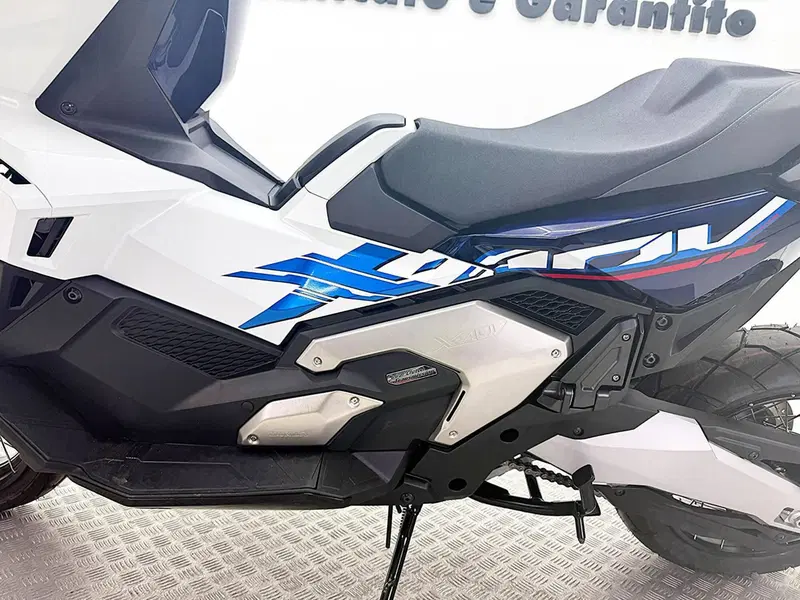 Honda X-ADV 750 Special Edition (2026) (15)