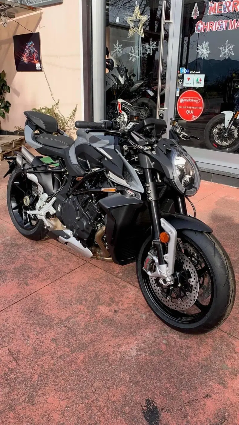 MV Agusta Brutale 1000 RS (2022 - 26) (2)