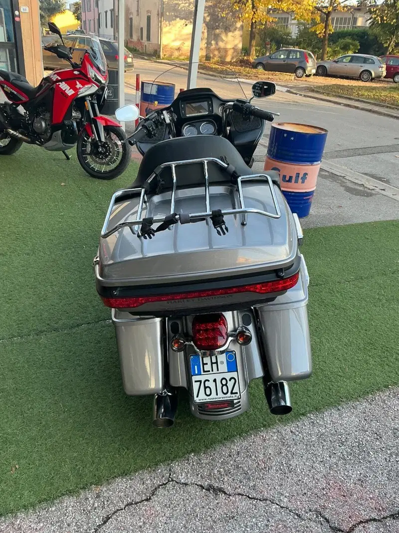Harley-Davidson 107 Road Glide Ultra (2017 - 18) - FLTRU (7)