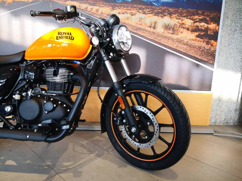 Royal Enfield Meteor 350 (2021 - 26) (3)