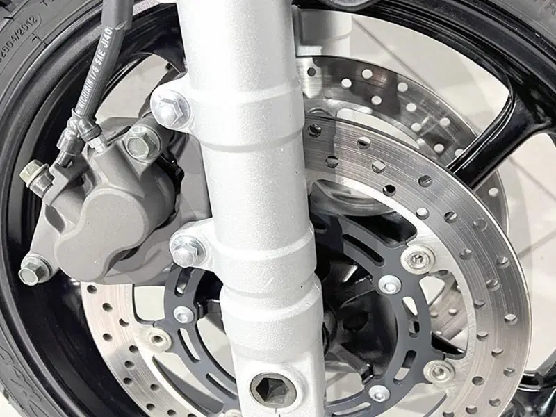Yamaha FZ6 (2004 - 07) (4)