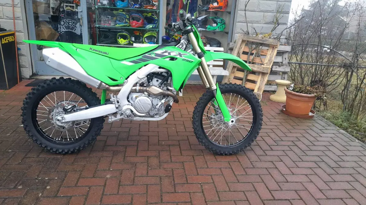 Kawasaki KX250 (2025)