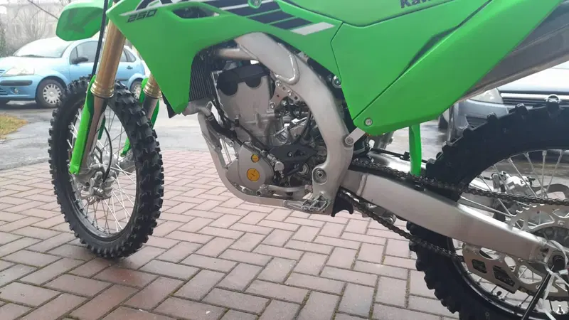 Kawasaki KX 250 (2025) (5)