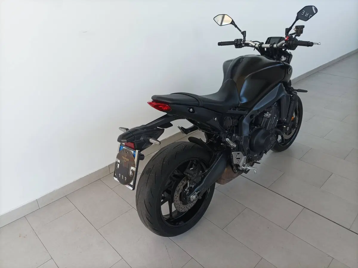 Yamaha MT-09 (2021 - 23) (4)