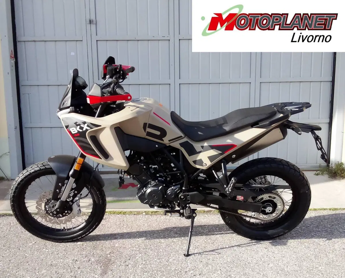 Benelli BKX 125 (2026) (4)