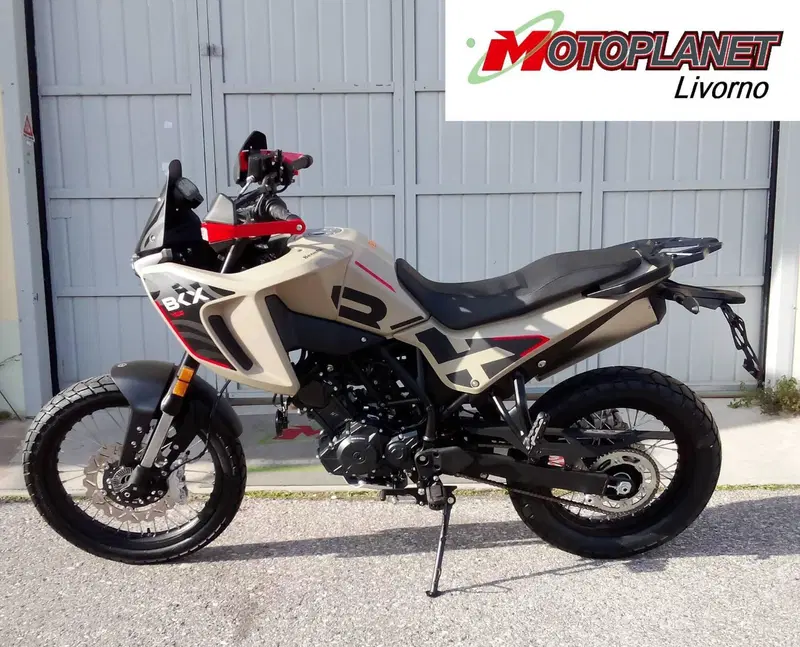 Benelli BKX 125 (2026) (4)