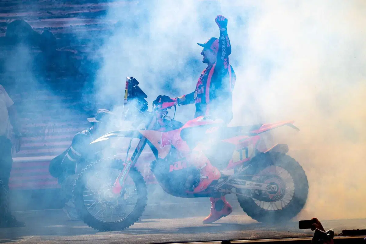 Dakar 2026. Finale. MICIDIALE COLPO DI SCENA! E i vincitori sono: Luciano Benavides, KTM e... [IN AGGIORNAMENTO] (7)