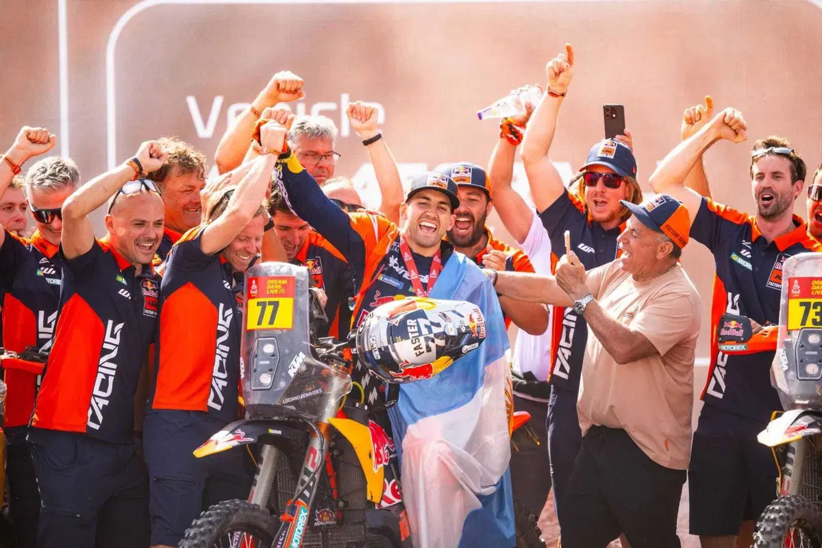 Dakar 2026. Finale. MICIDIALE COLPO DI SCENA! E i vincitori sono: Luciano Benavides, KTM e... [IN AGGIORNAMENTO] (5)