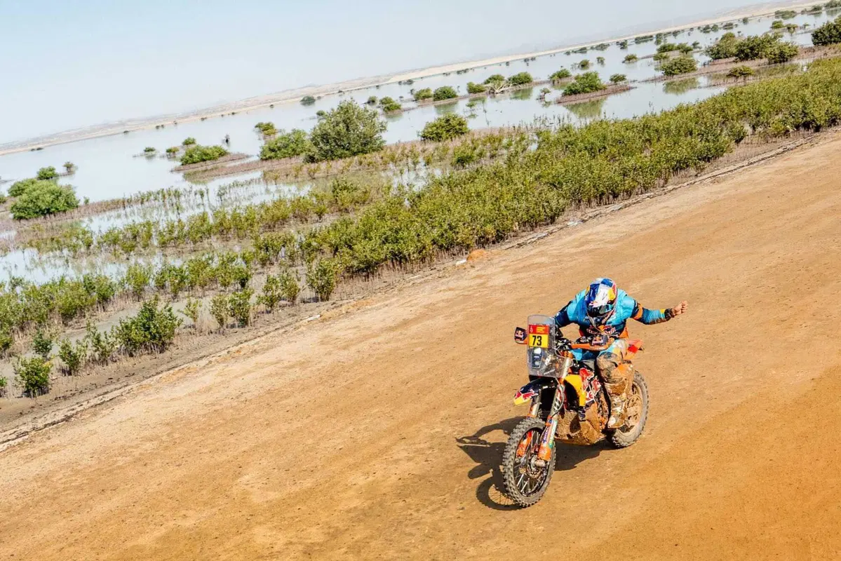 Dakar 2026. Finale. MICIDIALE COLPO DI SCENA! E i vincitori sono: Luciano Benavides, KTM e... [IN AGGIORNAMENTO] (2)