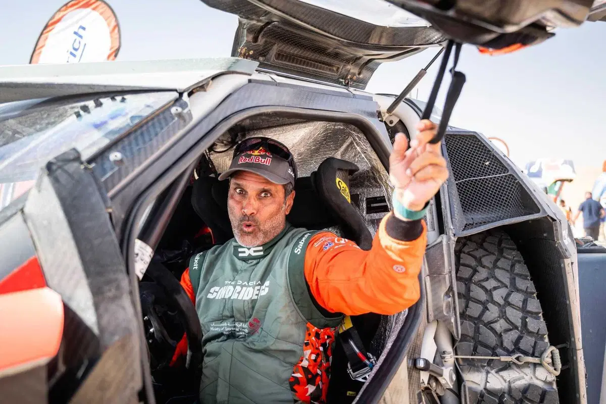 Dakar 2026. Finale. MICIDIALE COLPO DI SCENA! E i vincitori sono... Luciano Benavides, KTM, e Al Attiyah, Dacia (17)