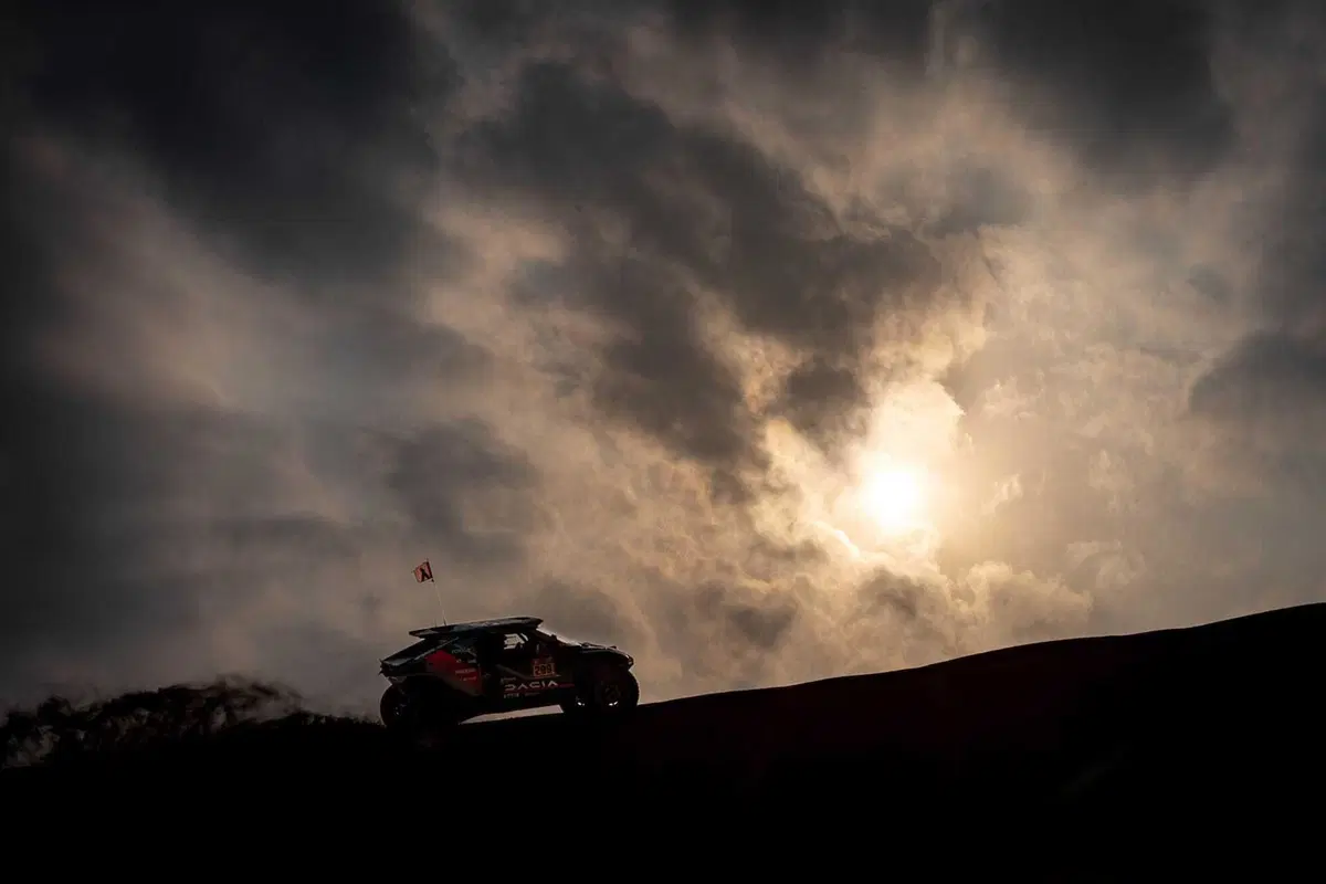 Dakar 2026. Finale. MICIDIALE COLPO DI SCENA! E i vincitori sono... Luciano Benavides, KTM, e Al Attiyah, Dacia (21)