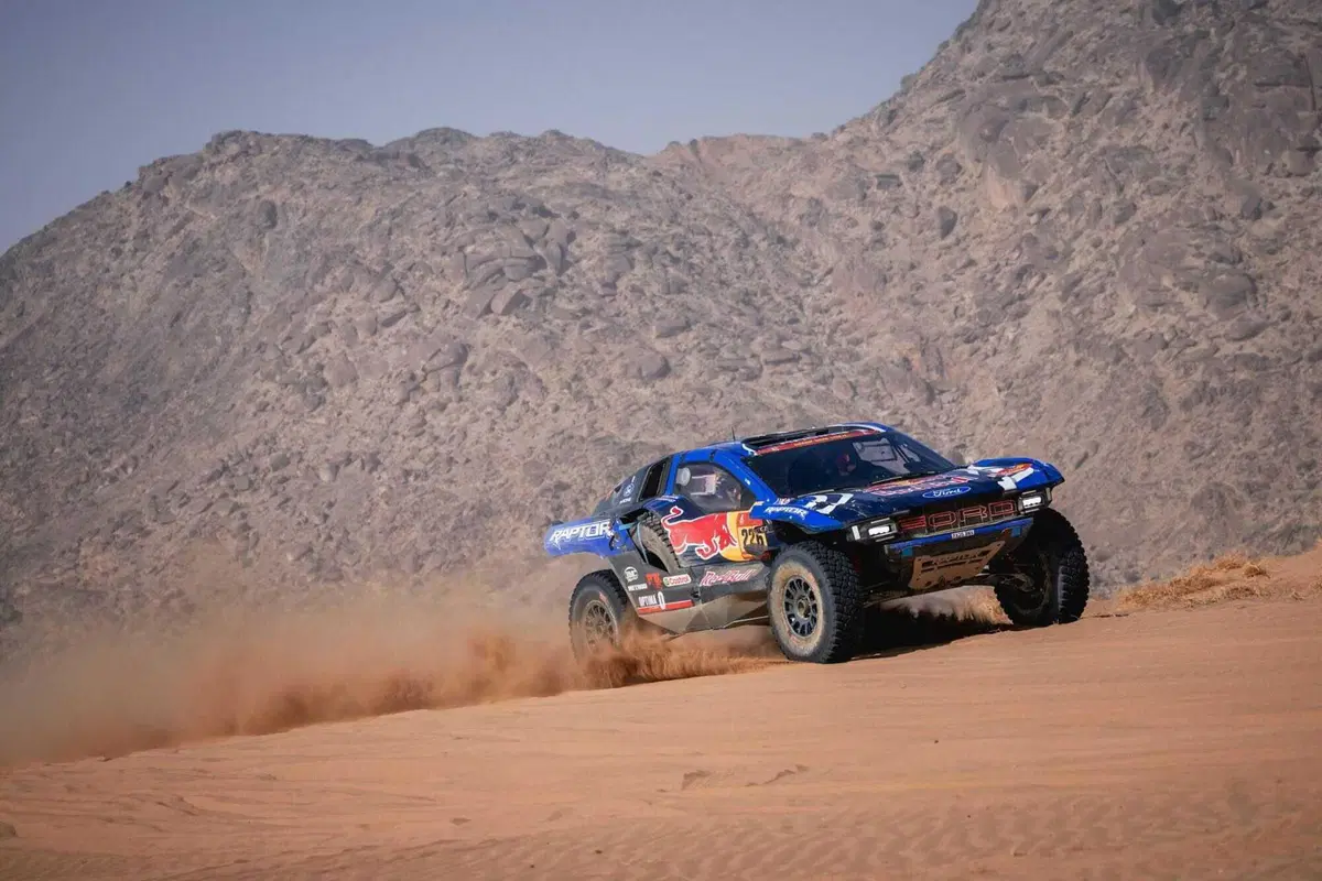 Dakar 2026. Finale. MICIDIALE COLPO DI SCENA! E i vincitori sono... Luciano Benavides, KTM, e Al Attiyah, Dacia (28)