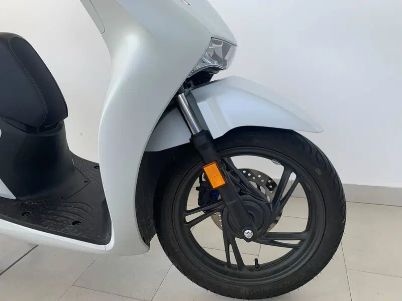 Honda SH 150i (2024 - 25) (6)