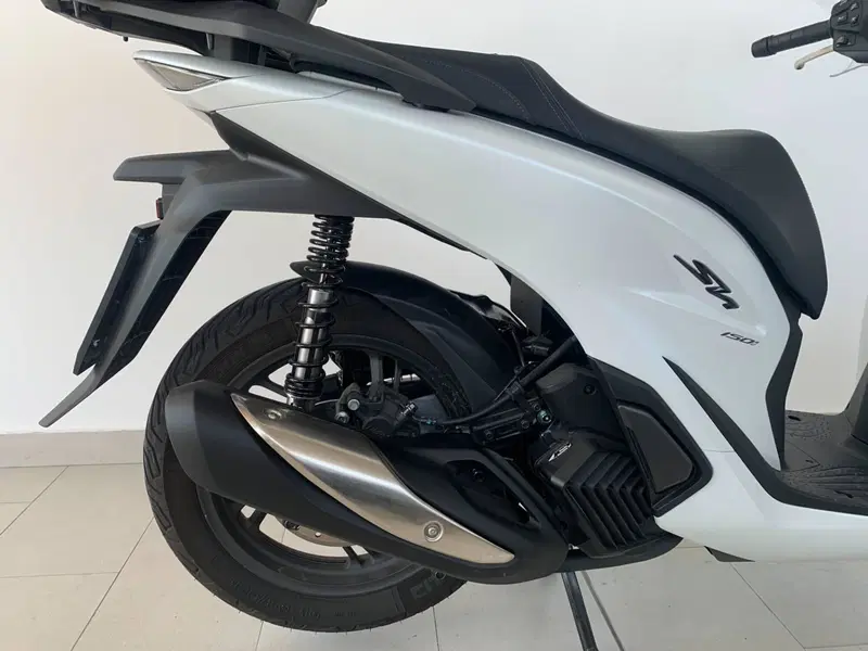 Honda SH 150i (2024 - 25) (8)
