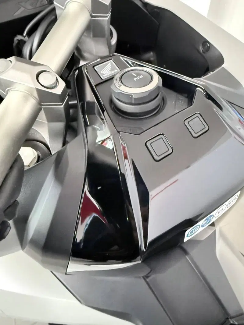 Honda X-ADV 750 DCT (2021 - 24) (4)