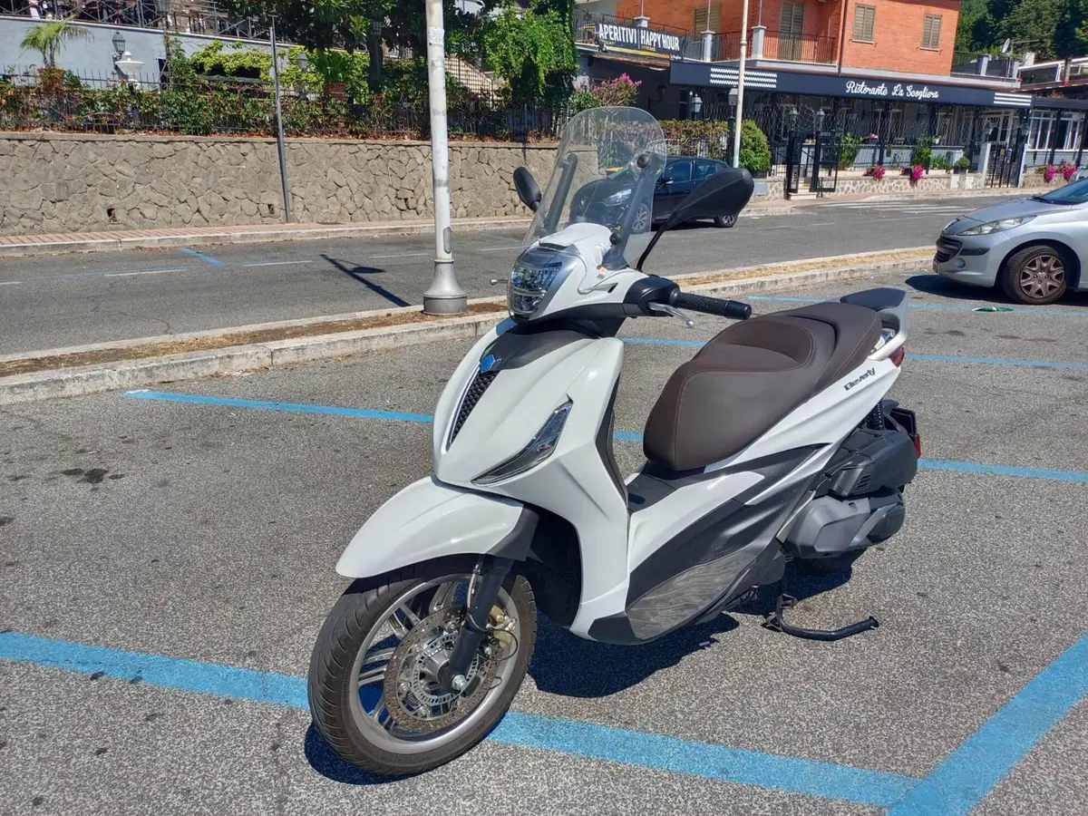 Piaggio Beverly 400 ABS-ASR (2021 - 24)