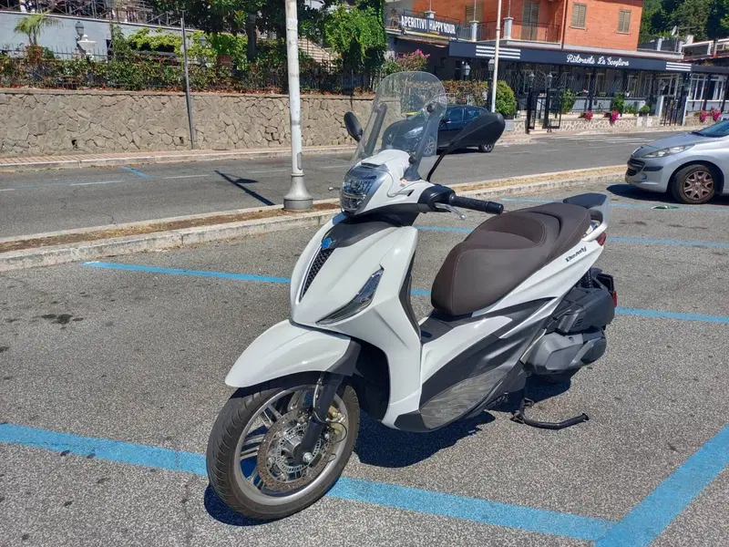 Piaggio Beverly 400 ABS-ASR (2021 - 24)
