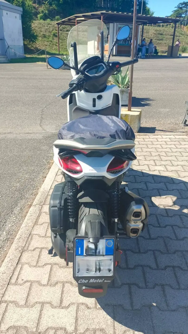 Piaggio Beverly 400 ABS-ASR (2021 - 24) (10)