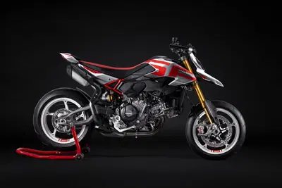 Ducati Hypermotard V2 SP (2026) nuova