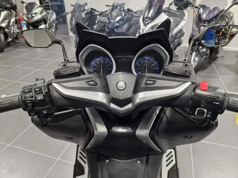 Yamaha T-Max 530 DX (2017 - 19) (2)